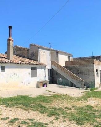Casa indipendente di 160 m² con più di 5 locali a 