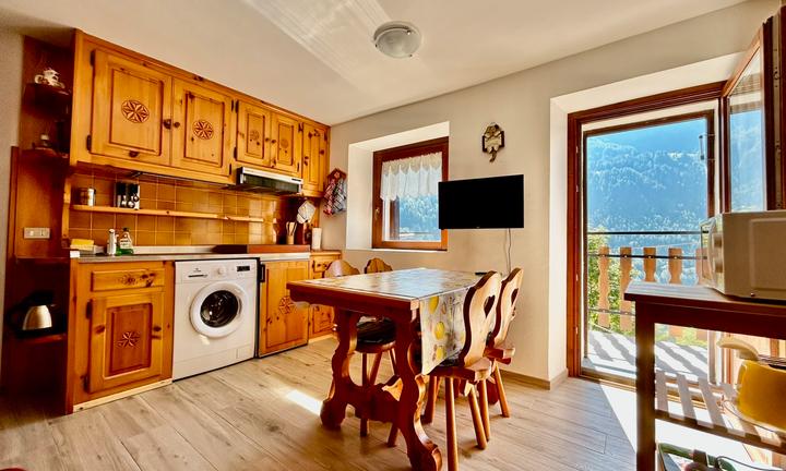 Bilocale ristrutturato con ingresso indipendente