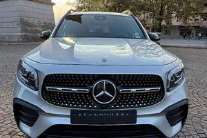 Mercedes benz GLB 200 AMG Line