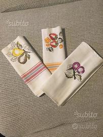 Asciugapiatti ricamati