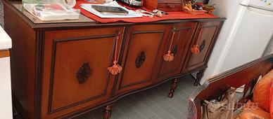 credenza classica in legno