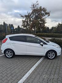 Ford Fiesta Titanium 2012