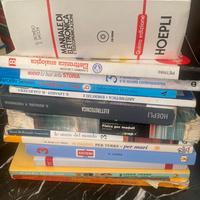 Libri scolastici superiori vari tipi