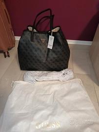 Borsa Guess nera Victoria eco Coal Logo