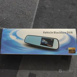 Dashcam da specchio retrovisore