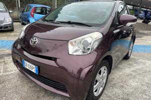 Toyota iq  automatica impianto a gas
