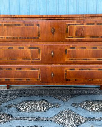 Comò Neoclassico Intarsiato in Noce Fine ’700