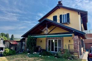 VILLA SINGOLA A SANTENA