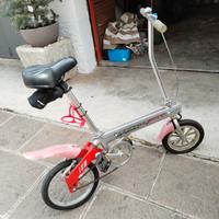 bici elettrica pieghevole leggere la descrizione