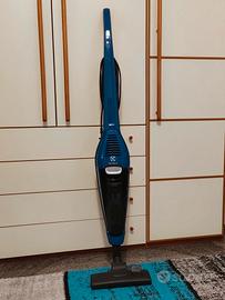 Scopa elettrica Electrolux senza sacco 600W HEPA