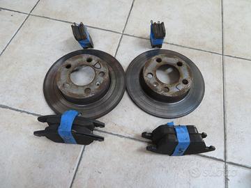 Pastiglie Freni anteriori e posteriori vw Polo 6c