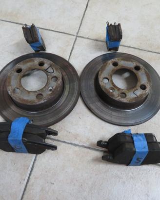 Pastiglie Freni anteriori e posteriori vw Polo 6c