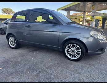 LANCIA YPSILON 2010 gpl