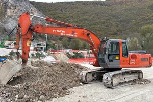 Escavatore Hitachi Zaxis ZX240