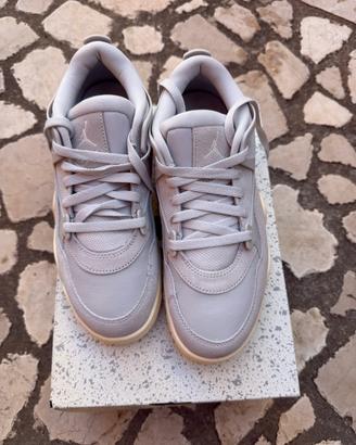 Nuove scarpe Air Jordan 4 RM