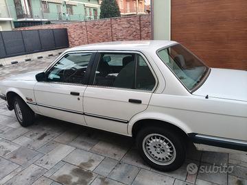 BMW e30 316 