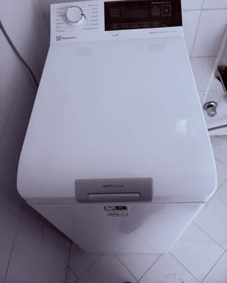 Lavatrice carica alto Electrolux perfect care 700