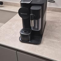 Macchina da caffè e cap. Delonghi lattissima one