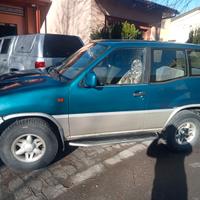 Nissan terrano