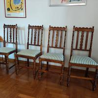 Set di 4 sedie intagliate in legno massello