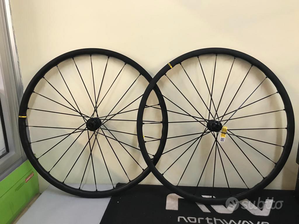 デウス エクスマキナ MAVIC AKSIUM disc 105ローター付き