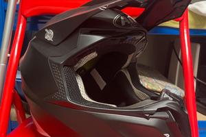 Casco da Cross Airoh In Carbonio