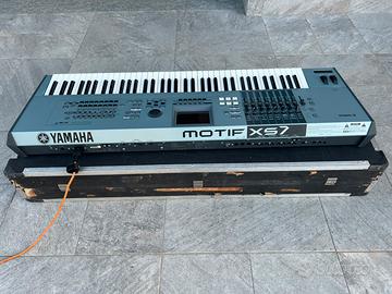Yamaha Motif XS7 - Synth Workstation - con case