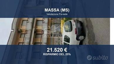 Immobile in asta di 26 m² a Massa