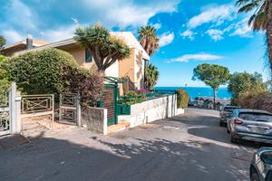 Immobiliare group.aci castello villa