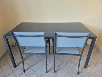 Tavolo da esterno con 4 sedie