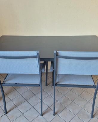 Tavolo da esterno con 4 sedie