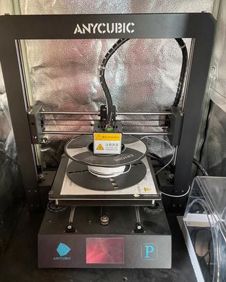 Stampante 3D Laser. Anycubic conpresa la custodia
