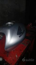 serbatoio honda hornet 600