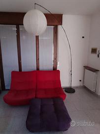 Lampada ikea ad arco con lampadario abbinato