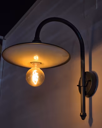 Lampada Applique in ferro pieno vintage/retrò