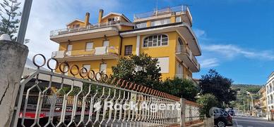 USO STUDIO IN POSIZIONE STRATEGICA