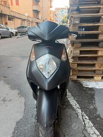 Honda dylan 150