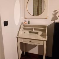 Toeletta Maison du Monde con specchio abbinato