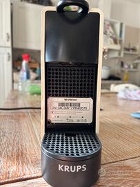 Nespresso Essenza capsule/macchina da Caffè Krups