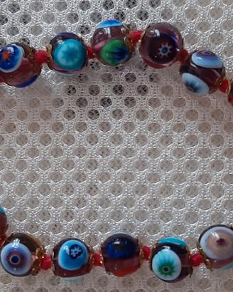 Bracciale con perline colorate