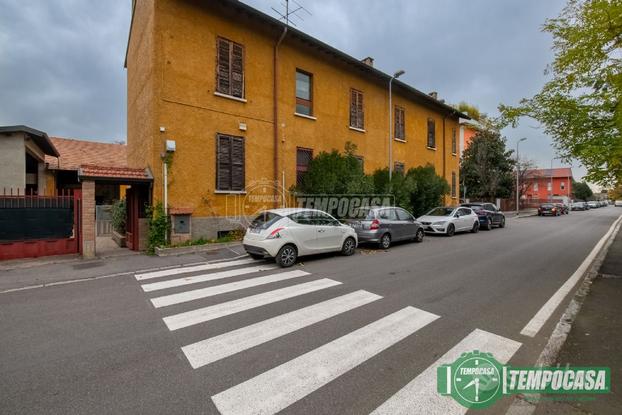 Intero edificio in centro con possibilità di costr