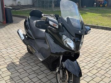Suzuki Burgman 650 executive