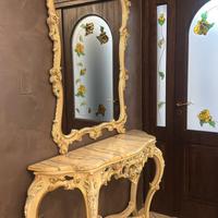 specchiera e console in stile barocco