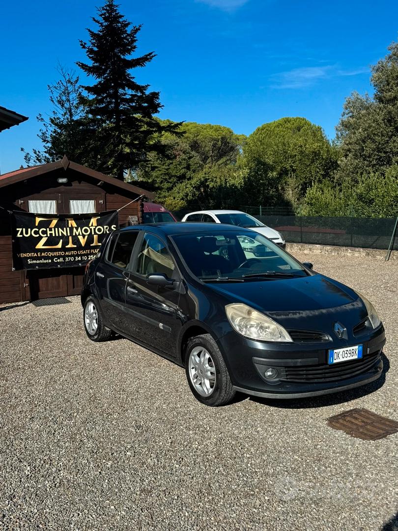 Renault Clio 2007 photo 3