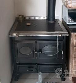 WEKOS stufa cucina a legna mod. “Amica” da 8,5 kW