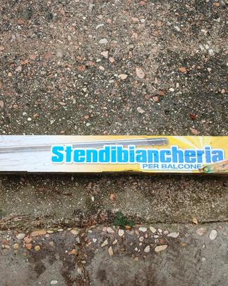 Aste stendibiancheria per terrazzo