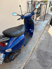 Vespa et4 125