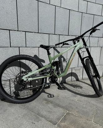 BICI DOWNHILL NORCO SHORE 2023/24 Taglia S-M