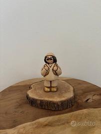 Pastore con zainetto champagne presepe Thun