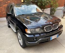 BMW X5 3.0i cambio automatico pelle full iscrivi